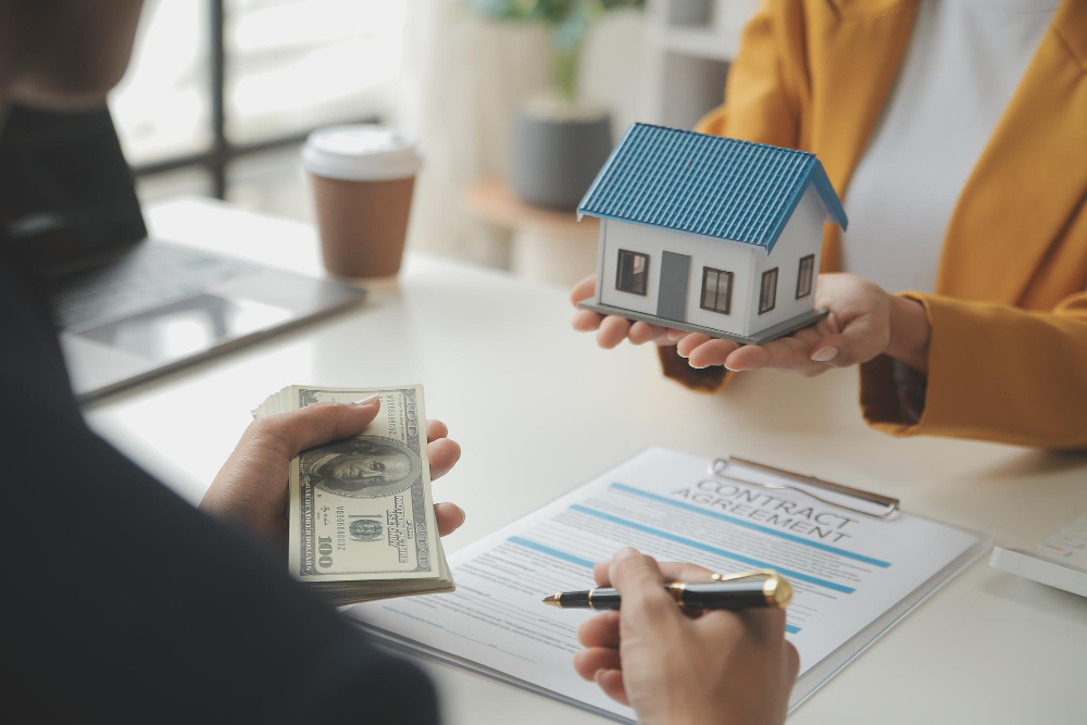 real-estate-brokerage-agent-deliver-sample-model-house-customer-mortgage-loan-agreement-making-lease-buy-sell-house-contract-home-insurance-mortgage-loan-concept